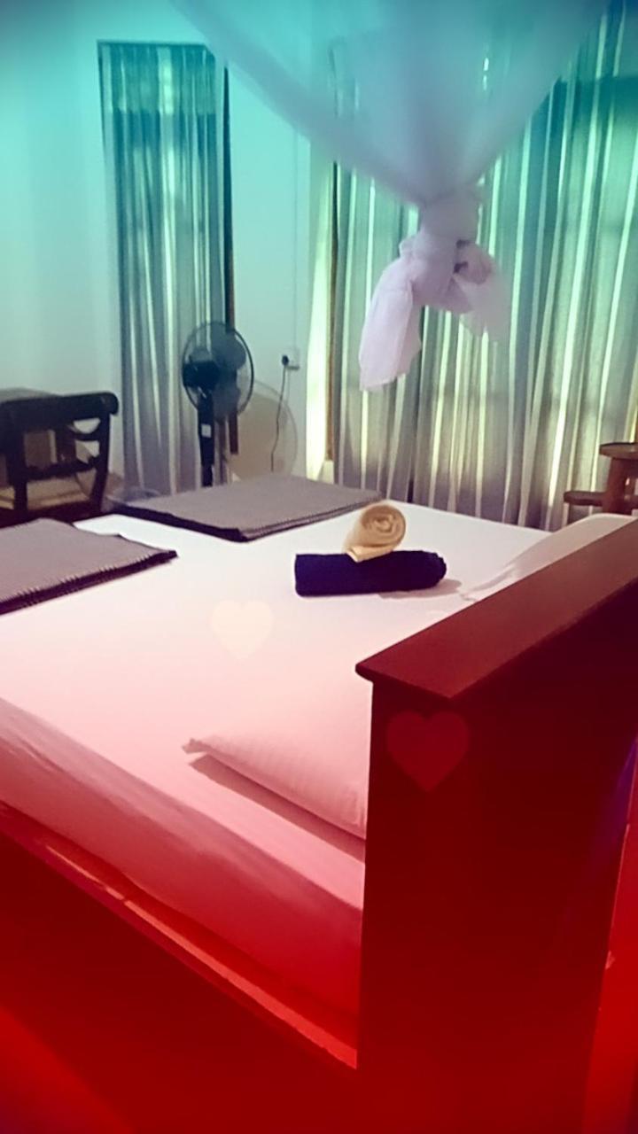 City Escape Hotel Ella Værelse billede